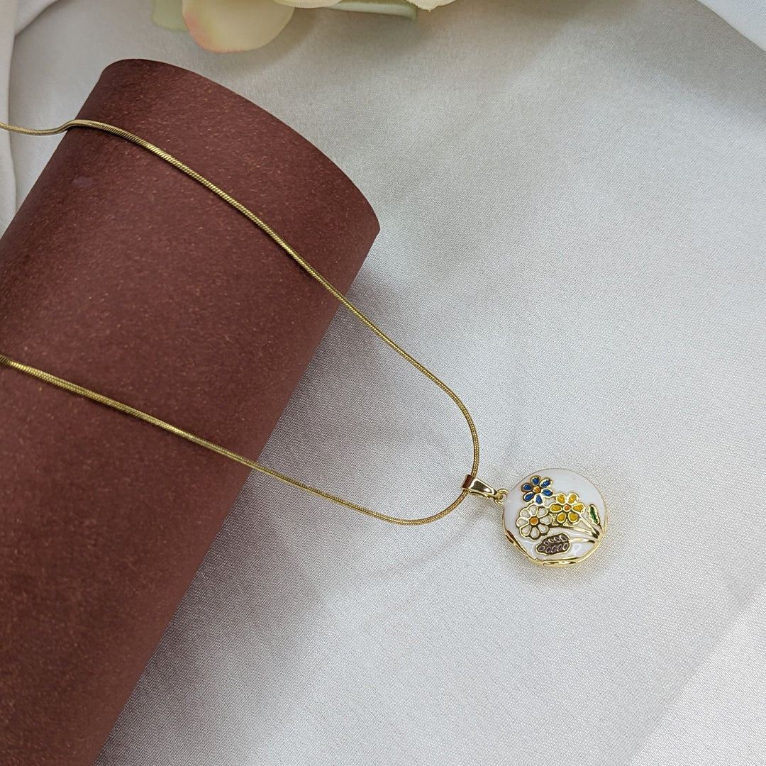 Elegant Multi Flower Design Openable Pendant For Girls & Women