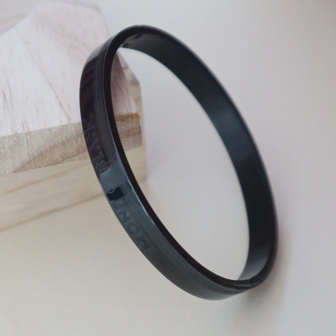 Black Men’s Bracelet with Modern Design