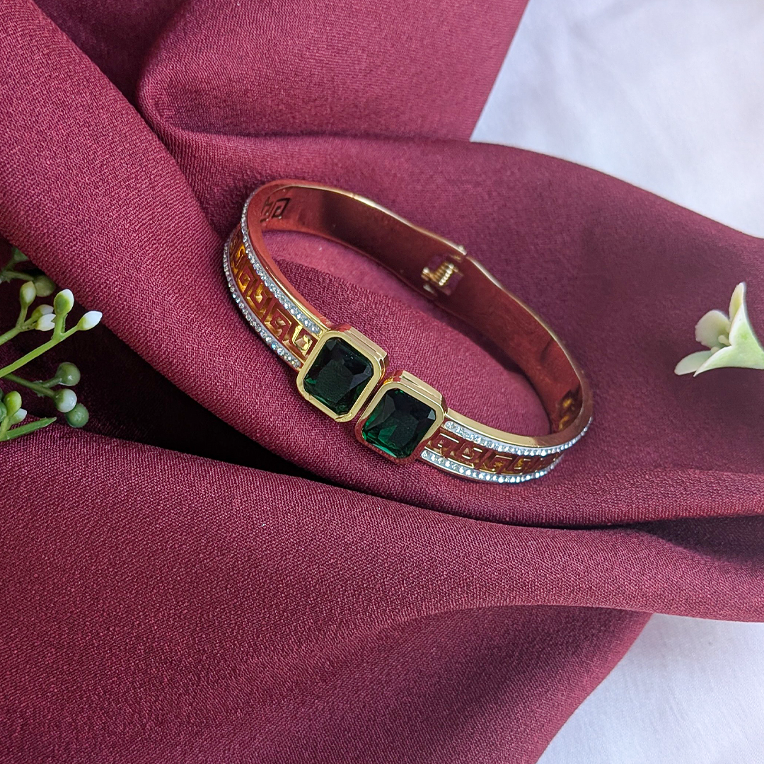 18K Gold Plated Emerald Elegance Bracelet (Anti Tarnish)