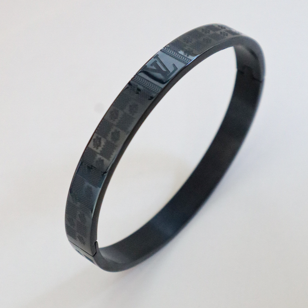 Classic Black Men’s Bracelet with Matt look