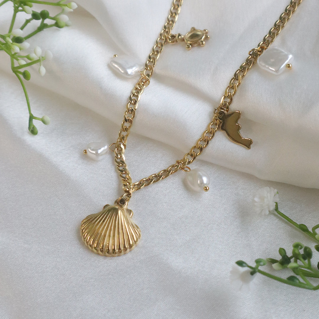 18K Gold Plated OceanGlow Pearl & Shell Necklace (Anti Tarnish)