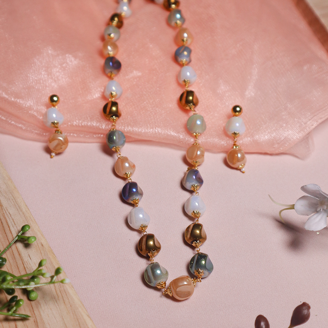 Premium Beaded Necklace With Earrings