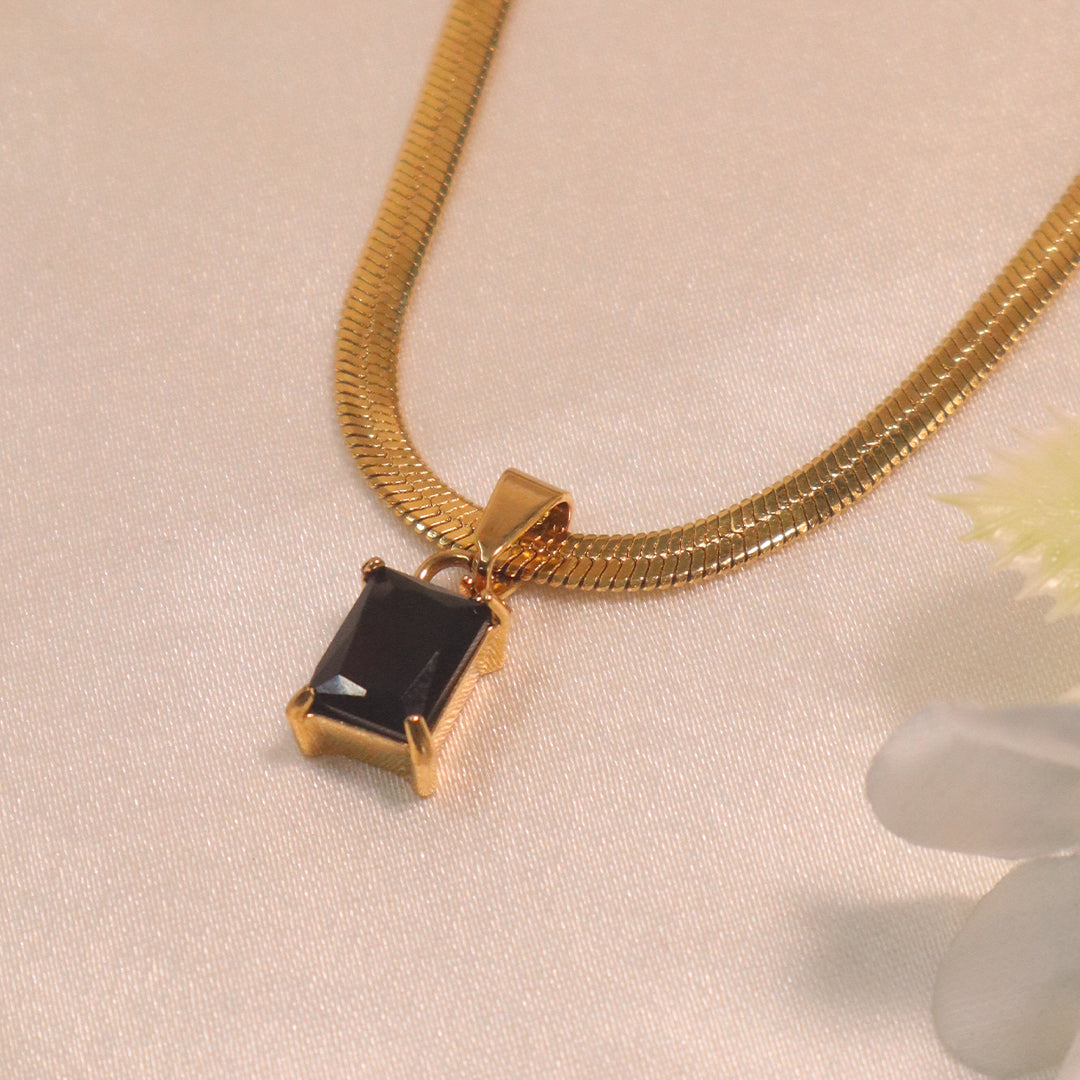 18k Gold Plated Stone Pendant Necklace (Anti Tarnish)