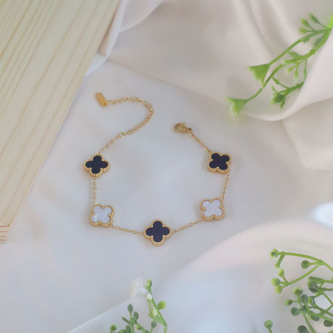 18K Gold Plated Enamel Clover Delight Bracelet (Anti Tarnish)