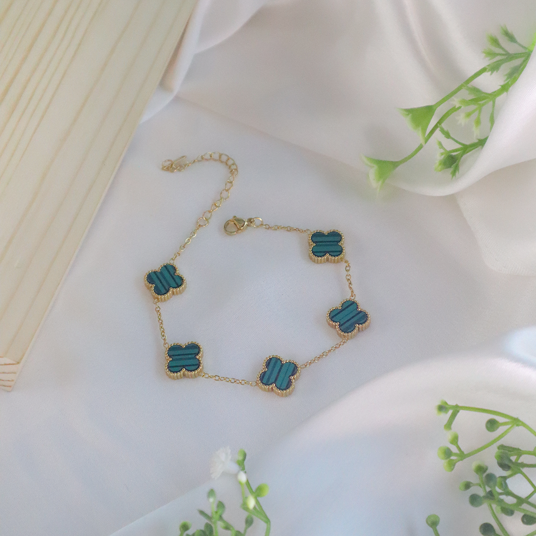 18K Gold Plated Enamel Clover Delight Bracelet (Anti Tarnish)