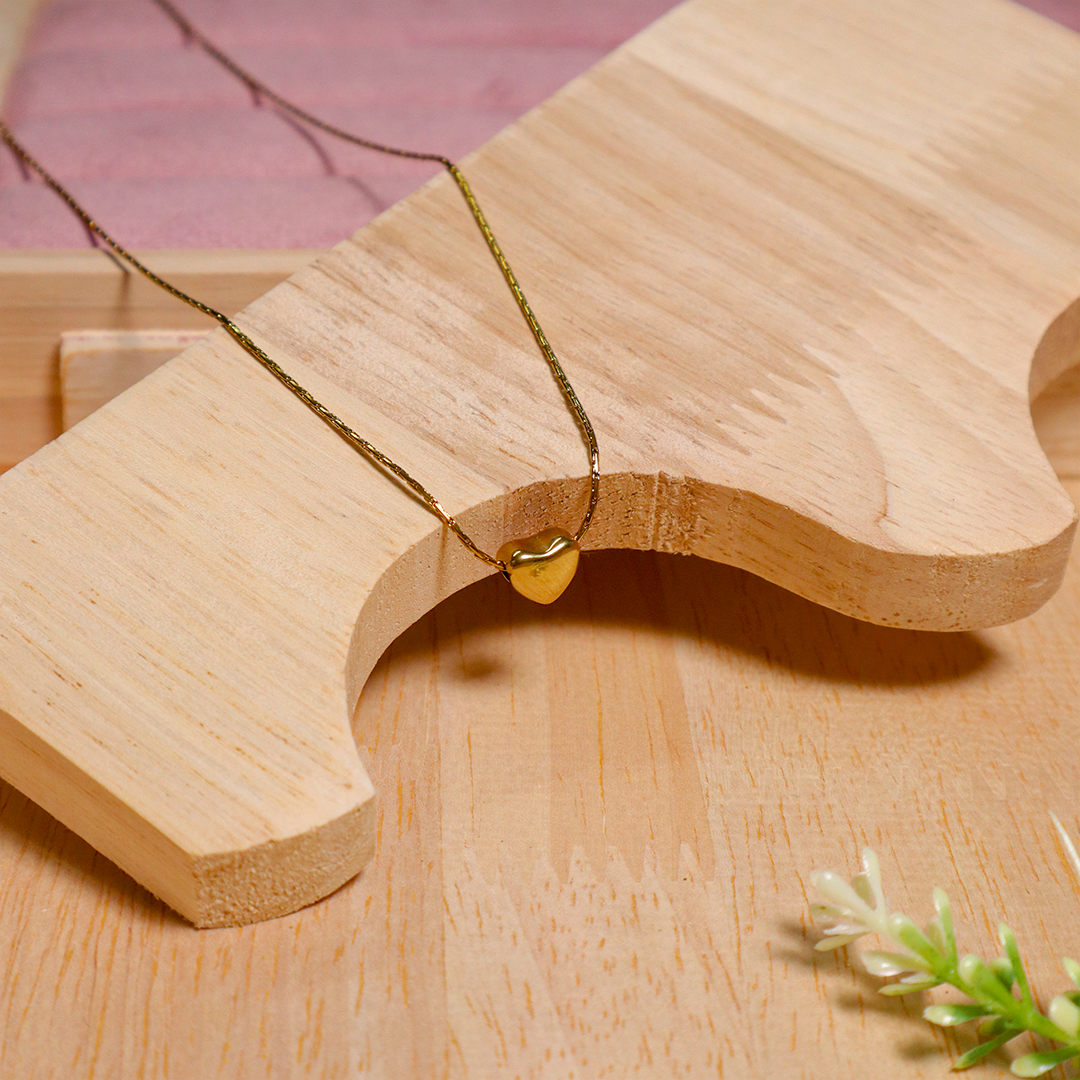 18K Gold Plated Dainty Heart Pendant Necklace (Anti Tarnish)