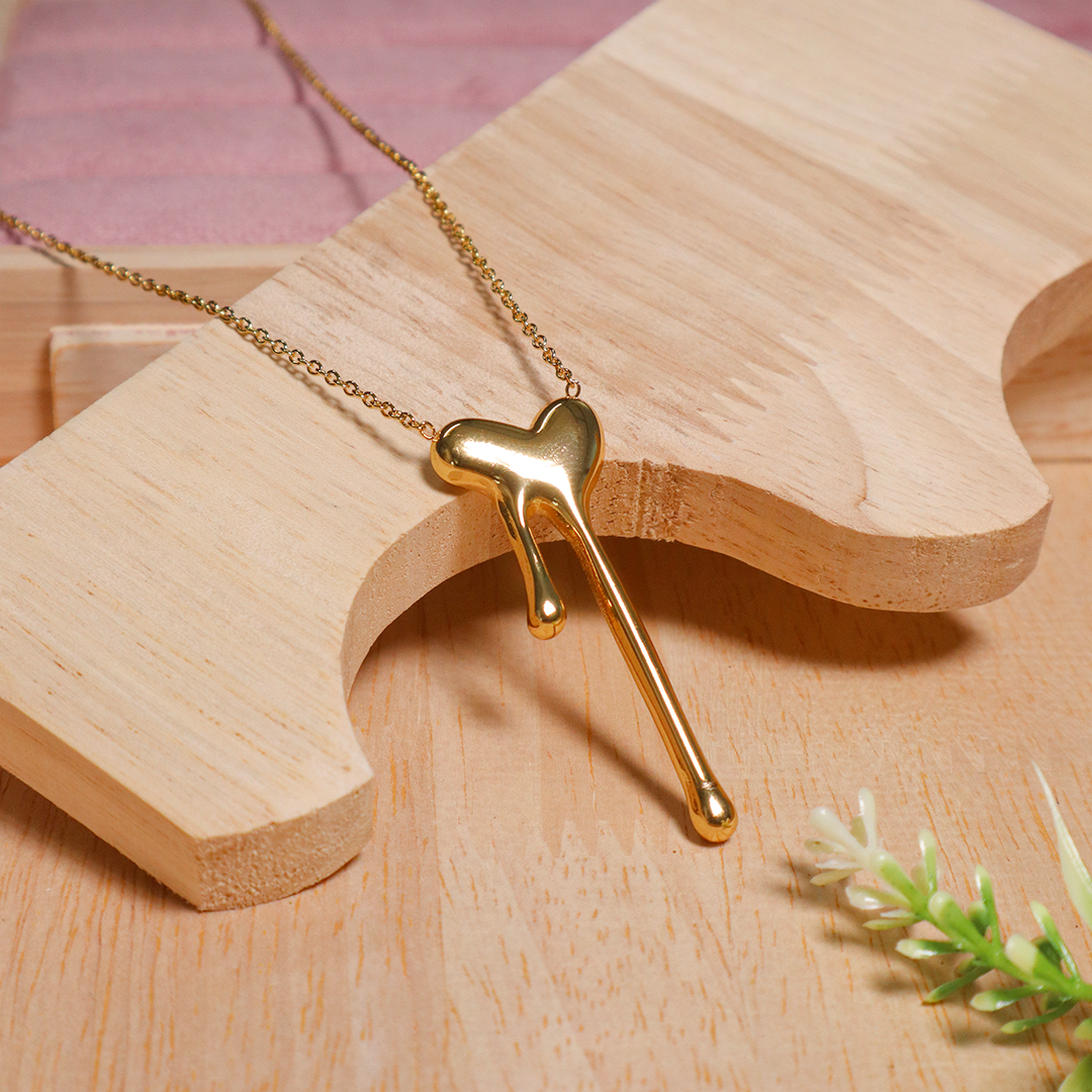 18K Gold Plated Melting Heart Shaped Pendant Necklace (Anti Tarnish)