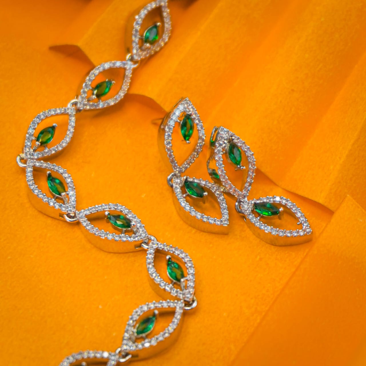 Green Angel Eye American Diamond Necklace With Earrings