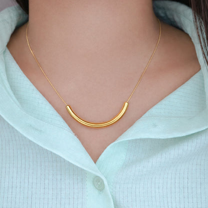 18k Gold Plated Minimalist Curved Bar Necklace for Women