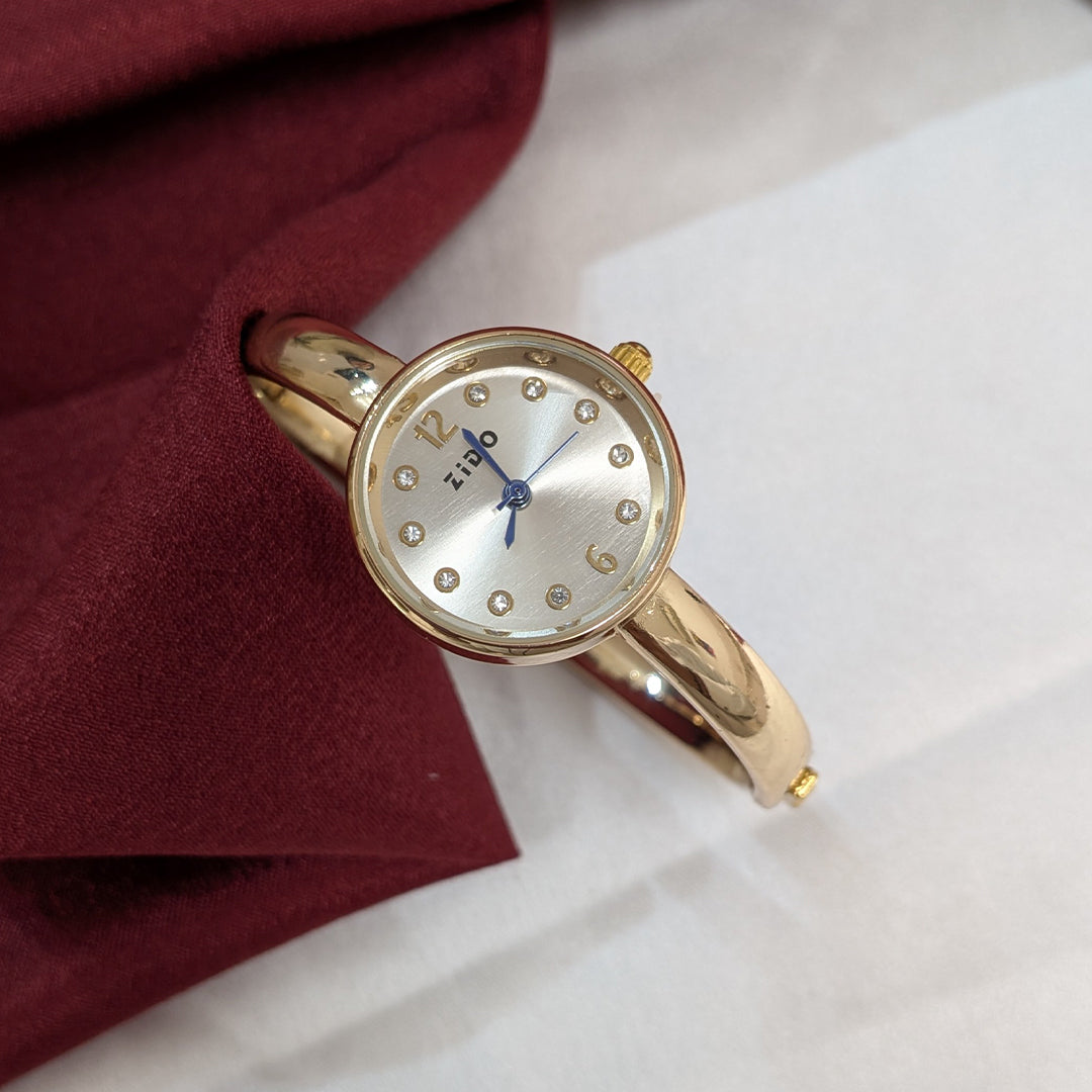 Classic Circular Analog AD Studded Plain Band Bracelet Watch For Girls & Women