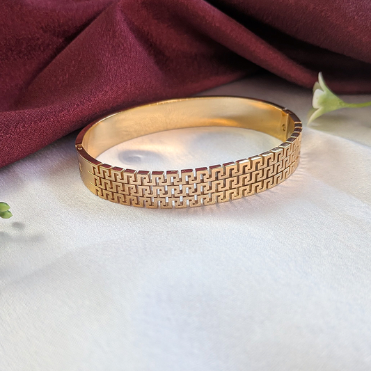 18K Gold-Plated Luxe Geometric Bracelet (Anti Tarnish)