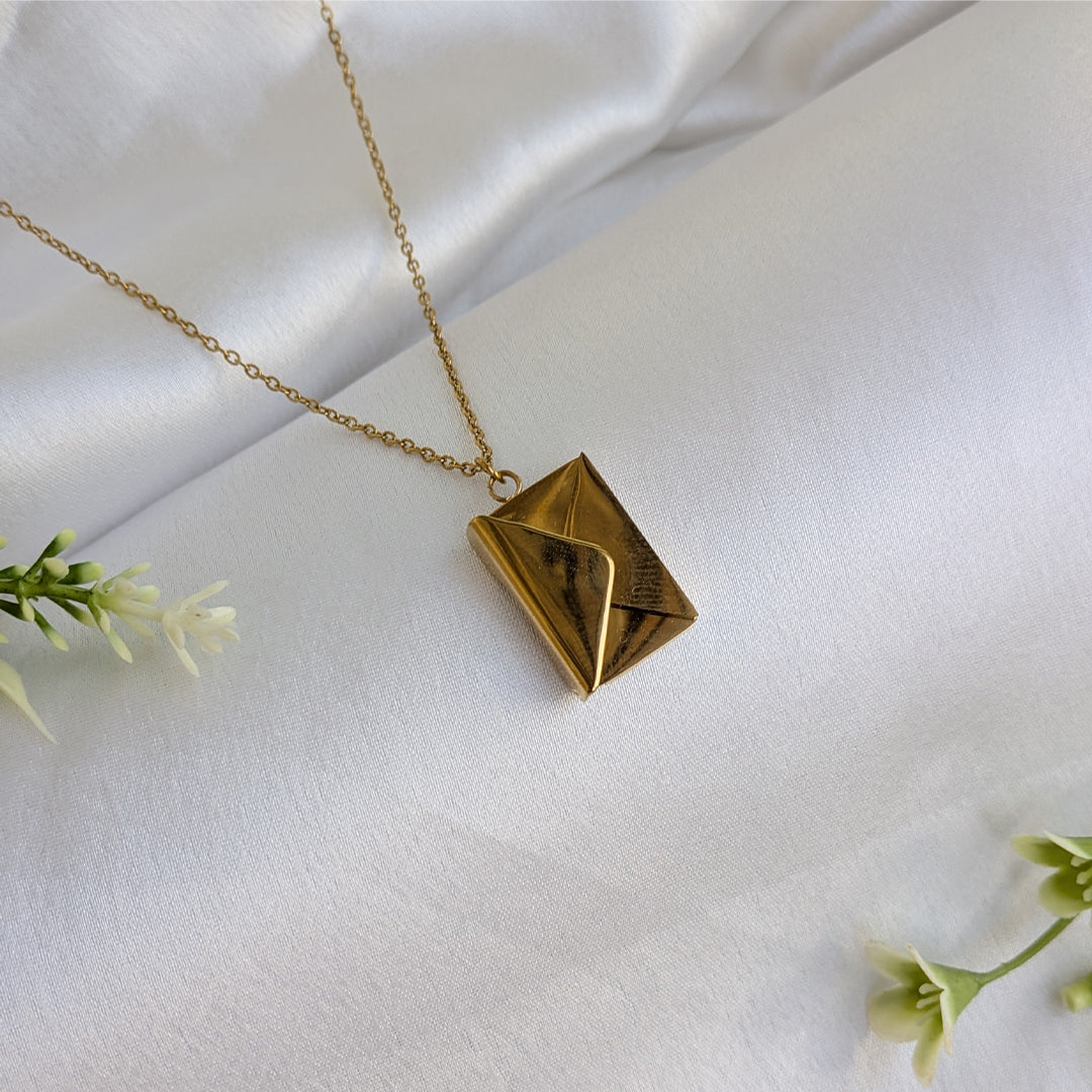 Gold Plated Envelope Locket Pendant with “Love You” Message Plate for Girls & Women