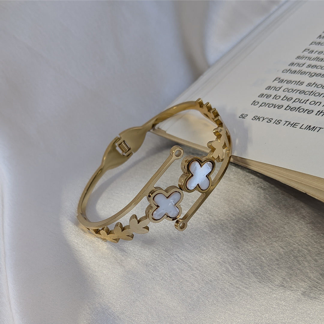 Gold Finish White Clover With Leaf Design Bracelet For Girls & Women