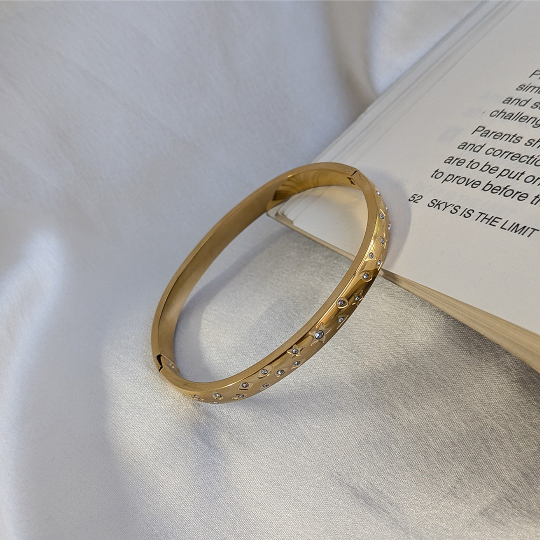 Gold Plated Star & Dot Pattern AD Studded Bracelet For Girls & Women