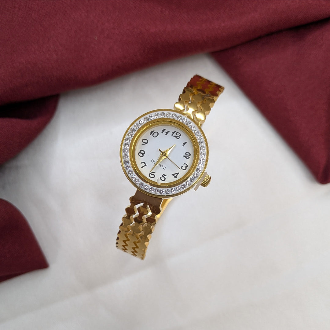 Classic Analog AD Studded Wave Design Band Bracelet Watch For Girls & Women