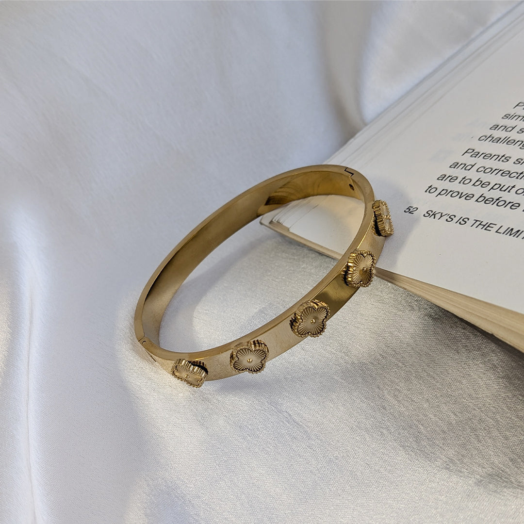 Elegant Gold Plated Clover Design Bracelet For Girls & Women