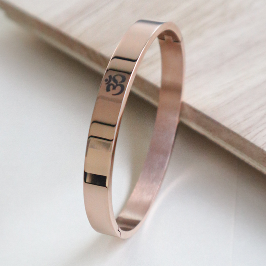 18K Gold Plated Men’s Bracelet Engraved WIth Plain OM Design