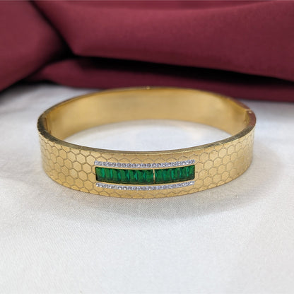 Elegant Hexagon Pattern Bracelet with Stone Highlight for GIrls & Women