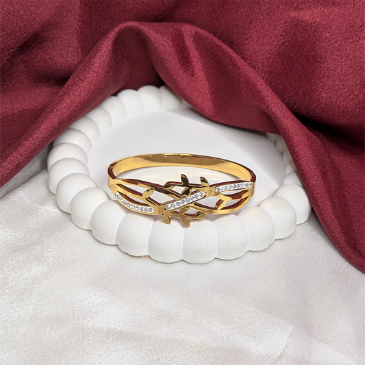 Bazel Leaf Design Ad Stone Bracelet for Girls & Women