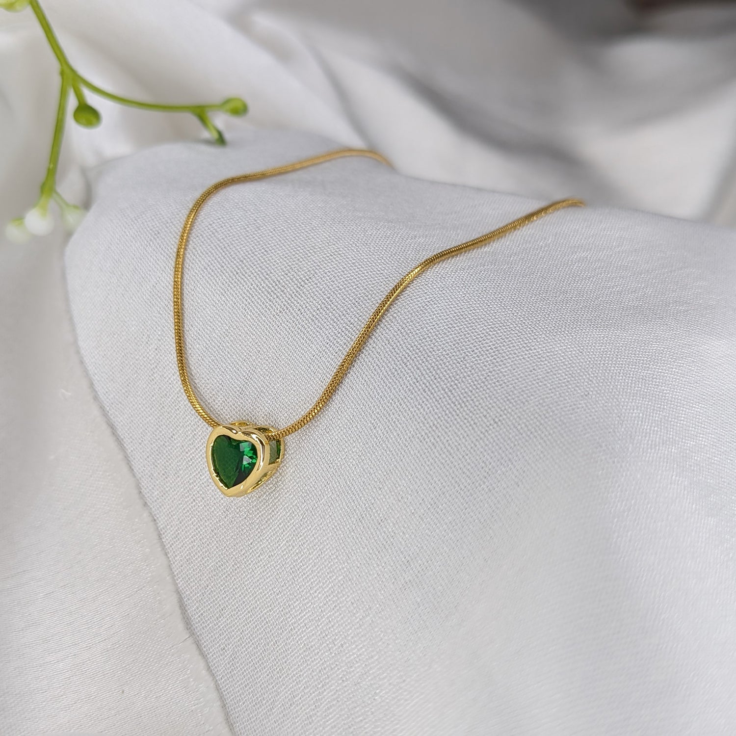 Minimal Heart Shape Crystal Pendant Necklace for Women & Girls