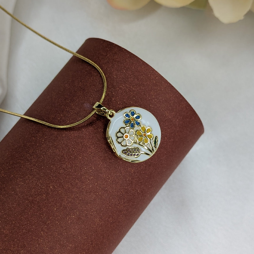 Elegant Multi Flower Design Openable Pendant For Girls & Women