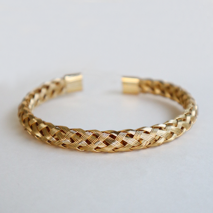 Elegant Interwoven Men's Bracelet