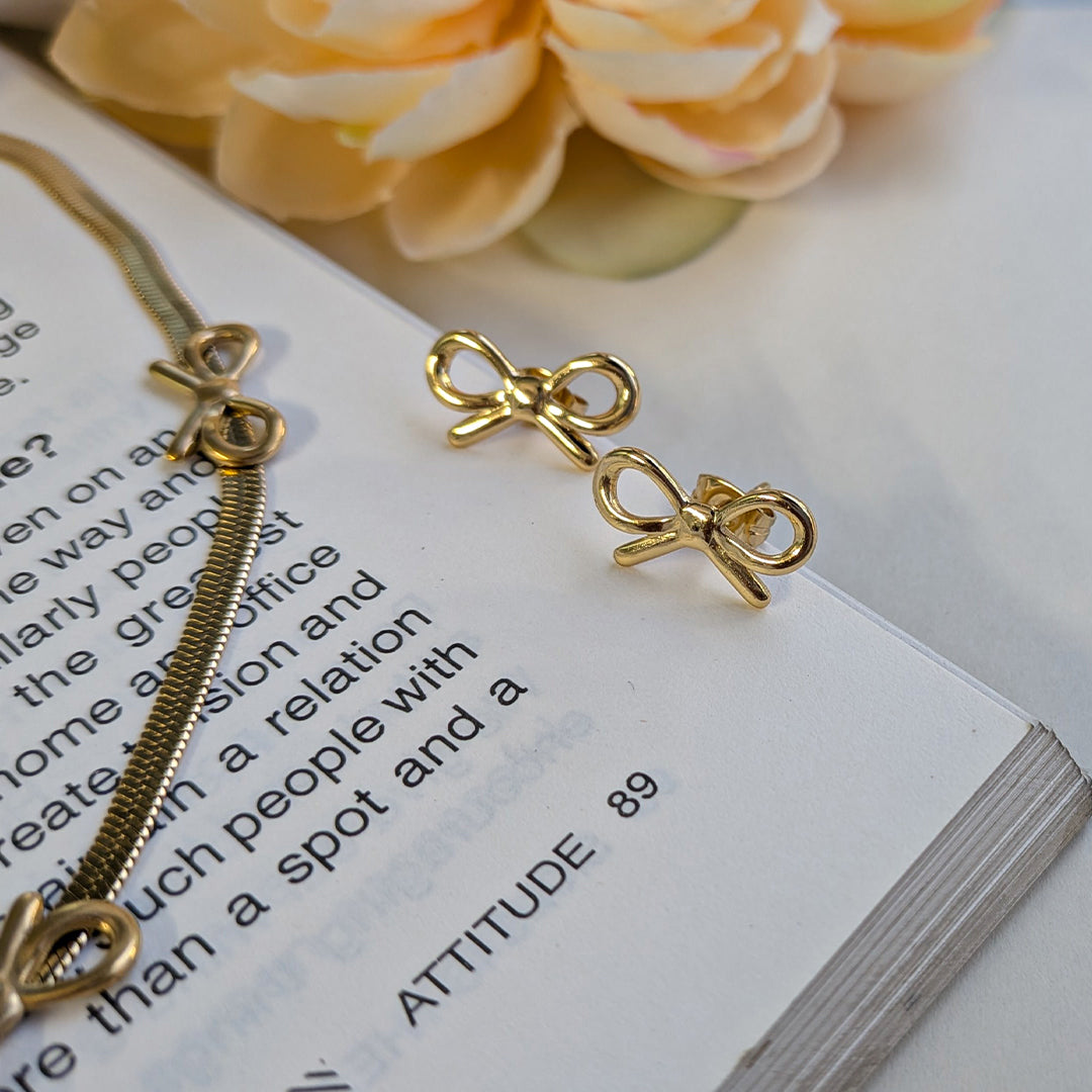 Gold Finish Bow Charm Necklace With Earnings For Girls & Women