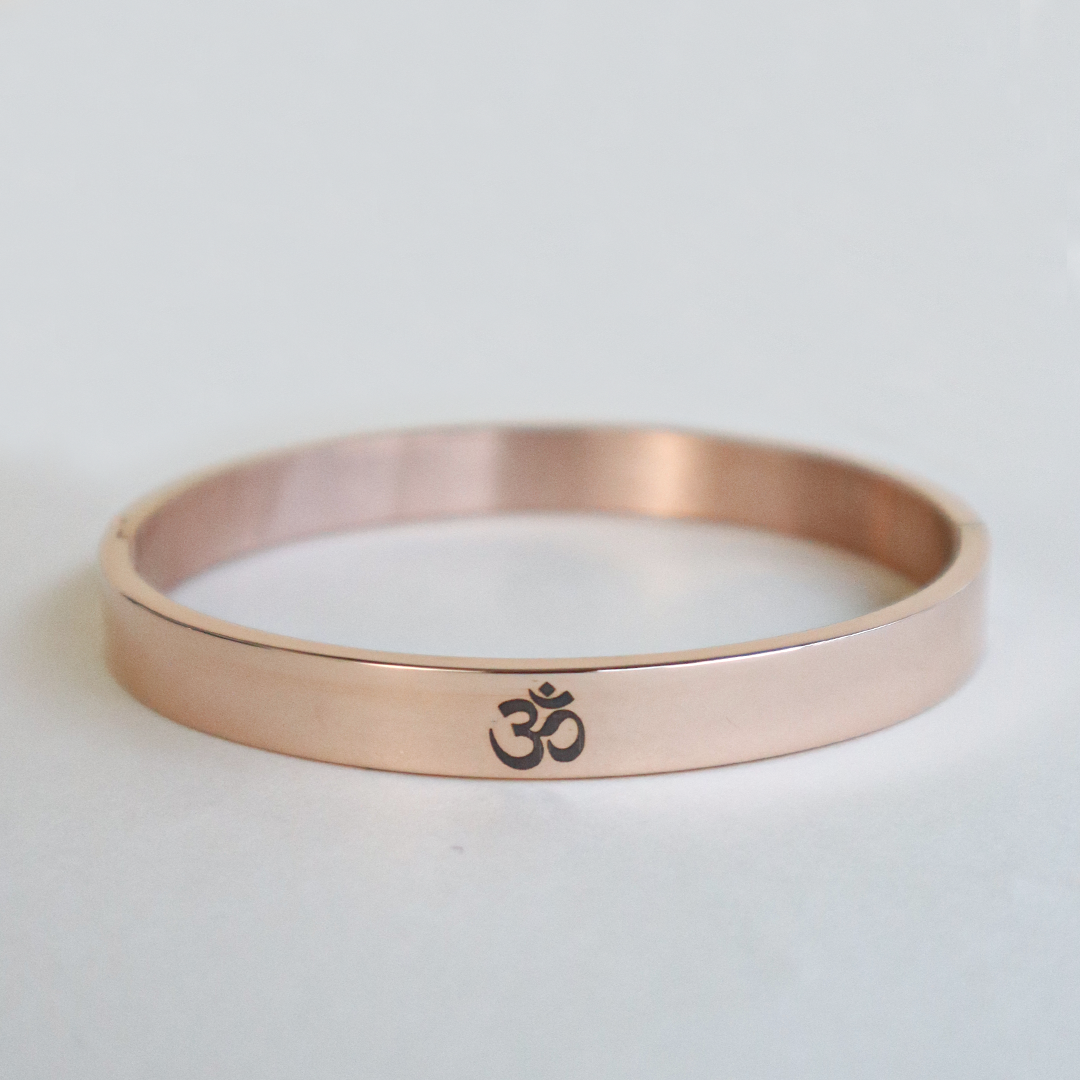 18K Gold Plated Men’s Bracelet Engraved WIth Plain OM Design