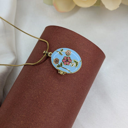 Floral Engraved Openable Pendant For Girls & Women