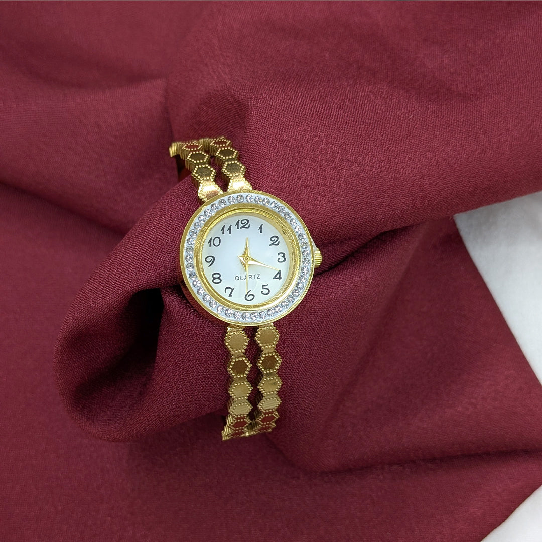 Classic Analog AD Studded Hexagonal Link Design Band Bracelet Watch For Girls & Women