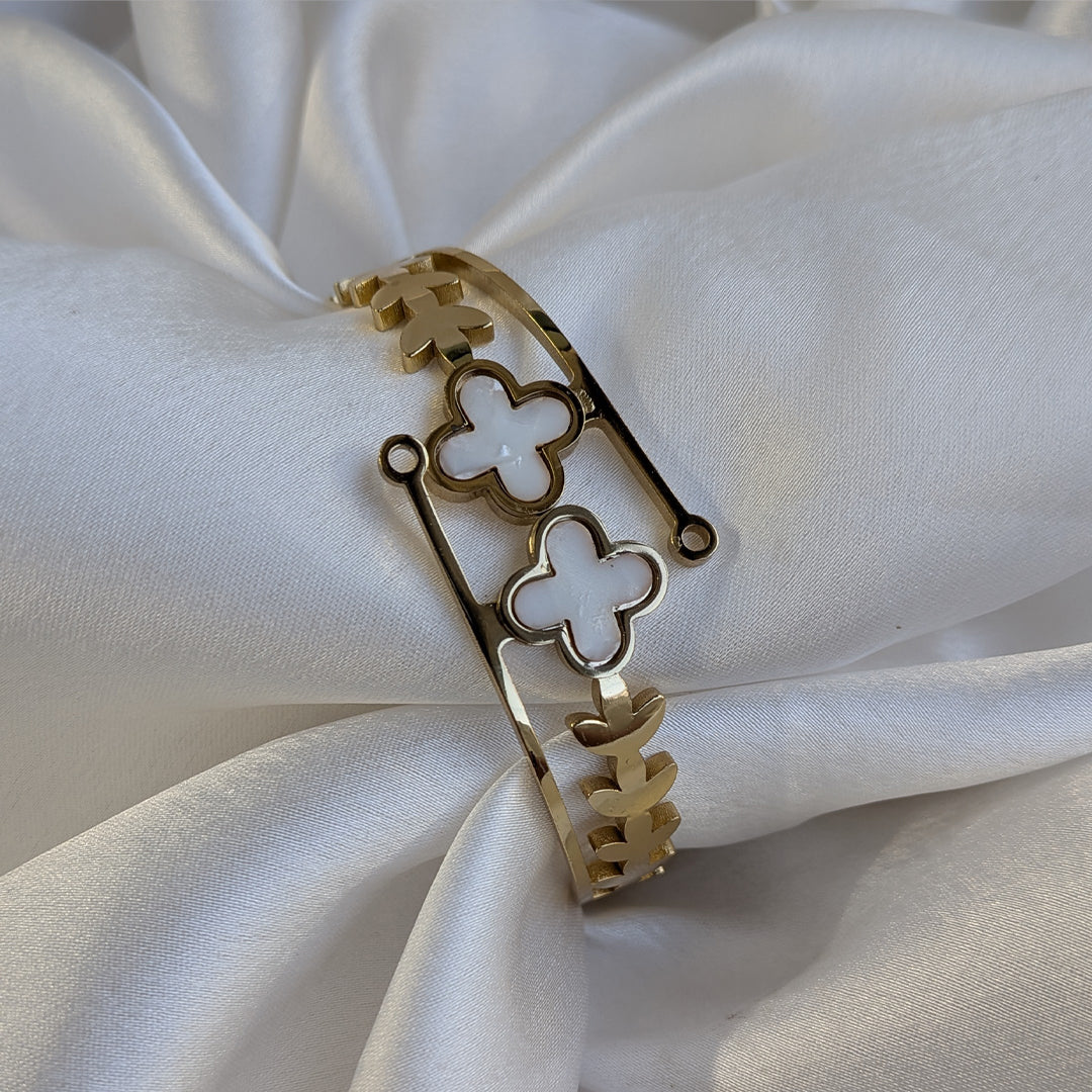 Gold Finish White Clover With Leaf Design Bracelet For Girls & Women