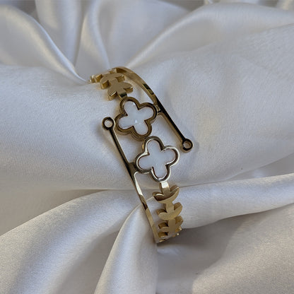 Gold Finish White Clover With Leaf Design Bracelet For Girls & Women