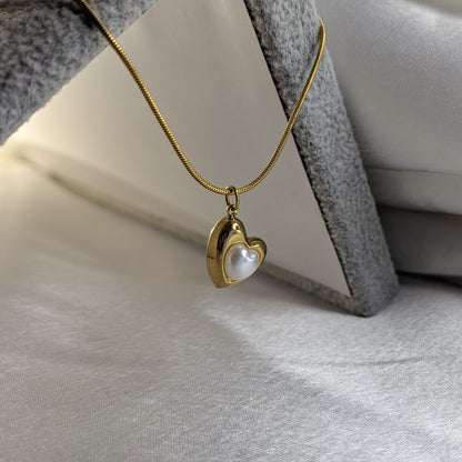 Love Design Heart Pearl Pendant Necklace for Women & Girls