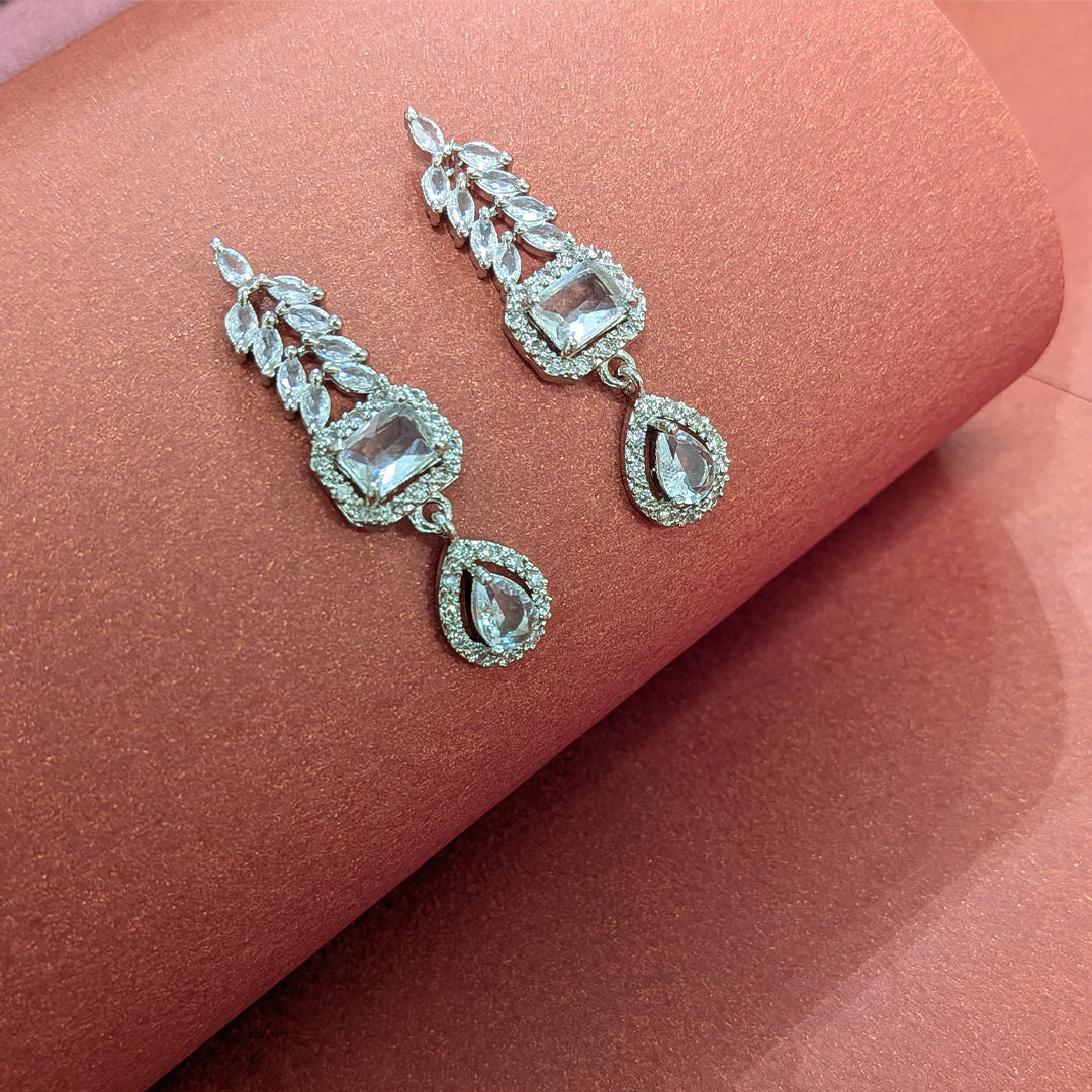 AD Luxe Square & Teardrop Gemstone Necklace With Matching Earrings For Women