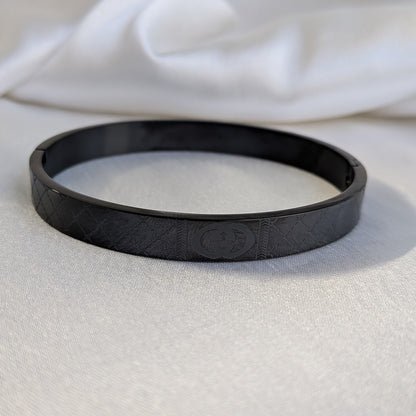 Luxury Gucci Brand Inspired Designer Geometric Engraved Stainless Steel Bracelet For Men