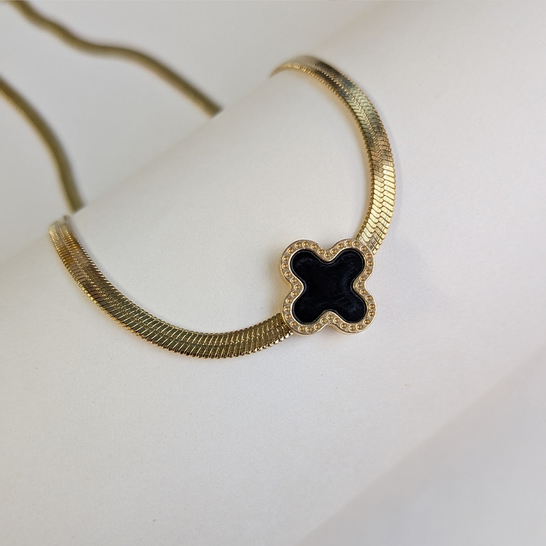Elegant Black Enamel Four-Leaf Clover Pendant Necklace For Girls & Women