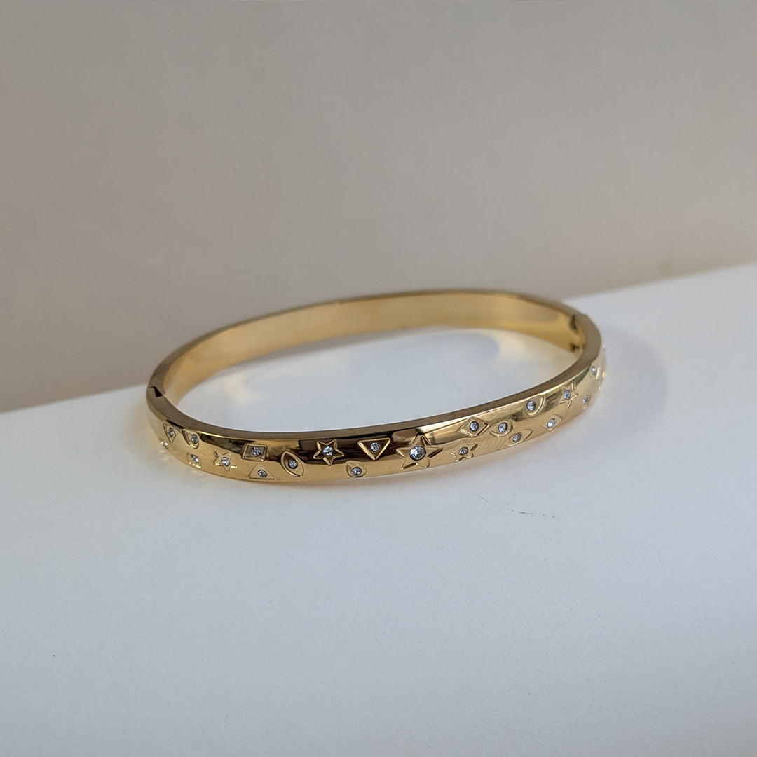 Gold Plated Star & Dot Pattern AD Studded Bracelet For Girls & Women