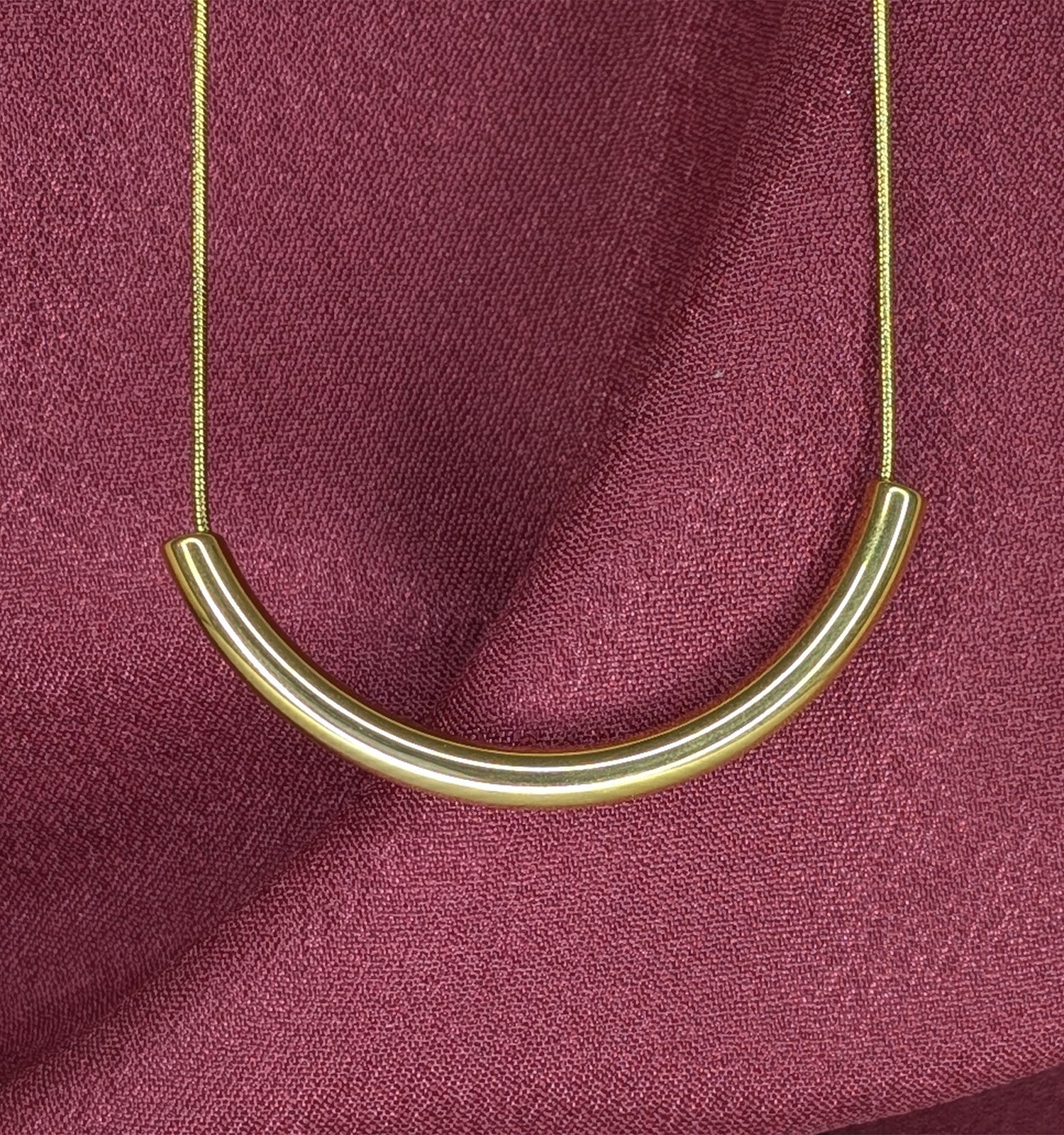 18k Gold Plated Minimalist Curved Bar Necklace for Women