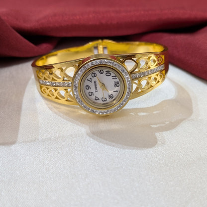 Classic Analog AD Studded Heart Design Band Bracelet Watch For Girls & Women