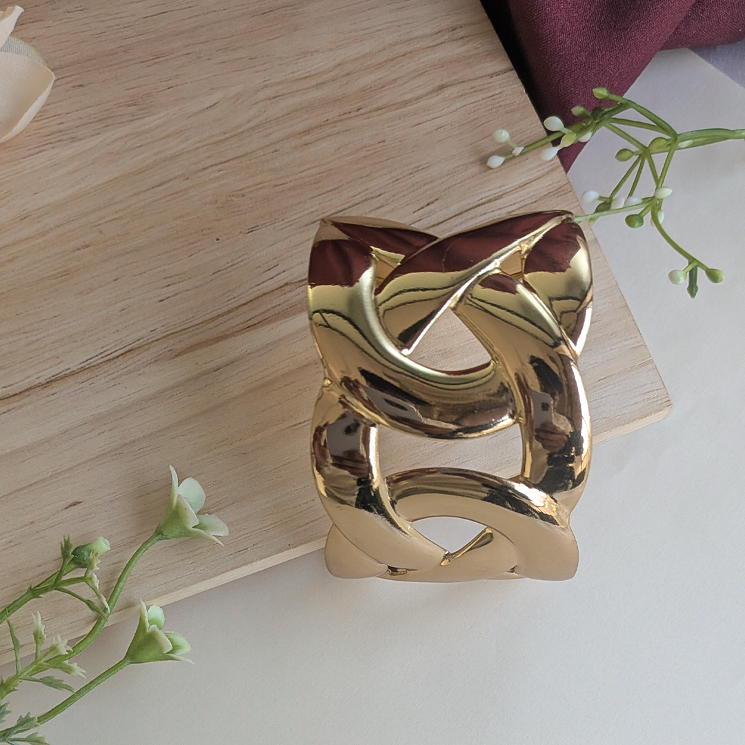 18K Gold Plated Regal Knot Bracelet (Anti Tarnish)