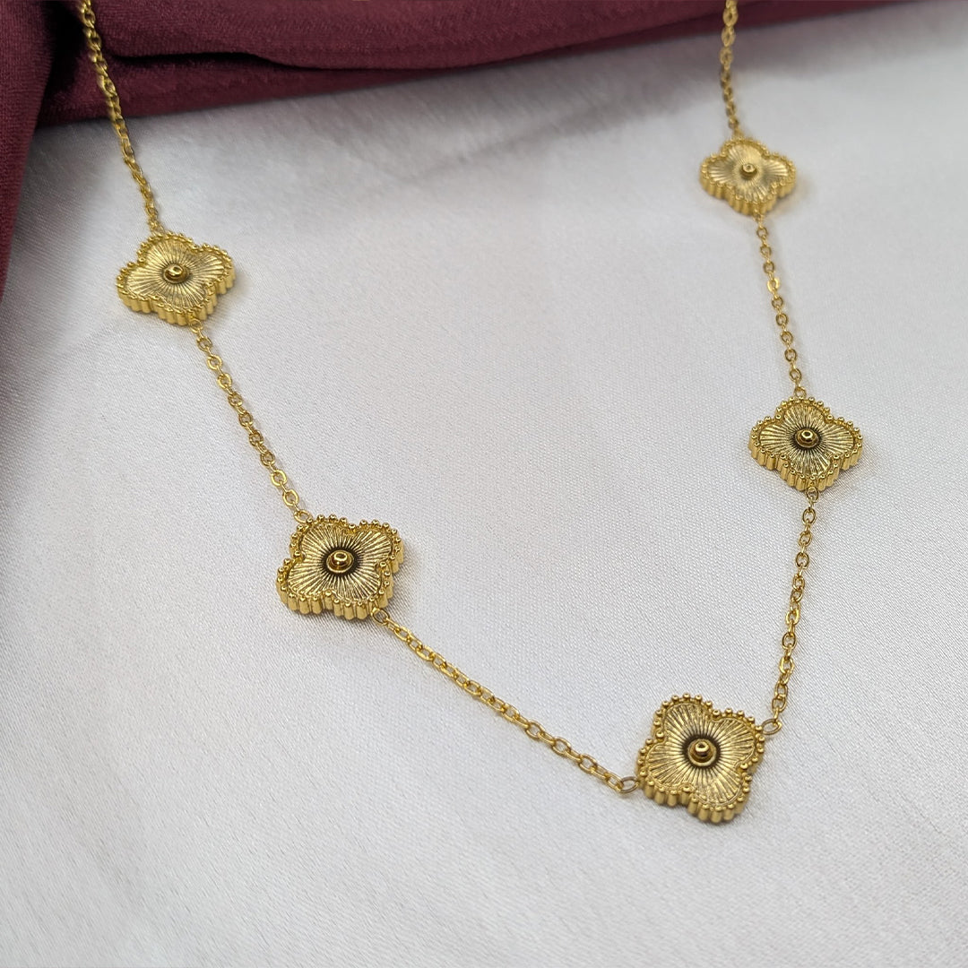 18K Gold Plated Eternal Five Floral Pendant Necklace (Anti Tarnish)