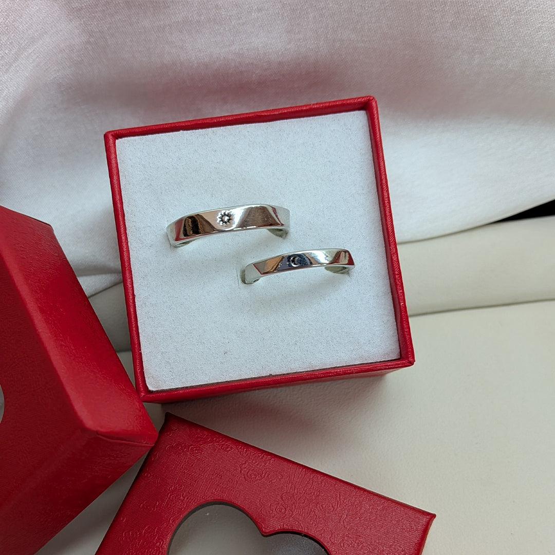 Romantic Sun and Moon Couple Rings