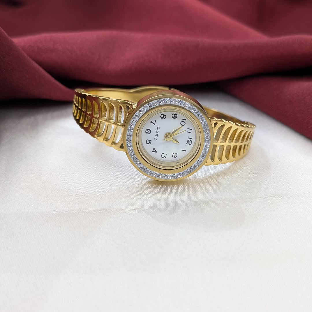 Classic Analog AD Studded Bloom Design Band Bracelet Watch For Girls & Women