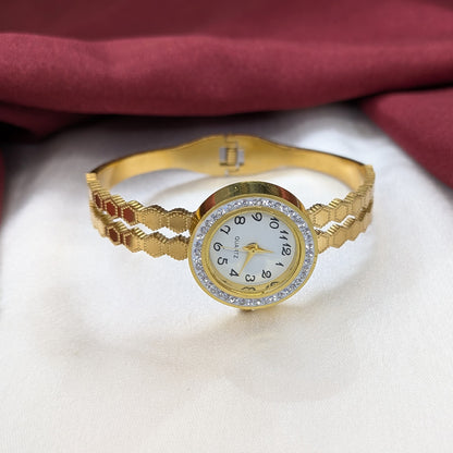 Classic Analog AD Studded Hexagonal Link Design Band Bracelet Watch For Girls & Women