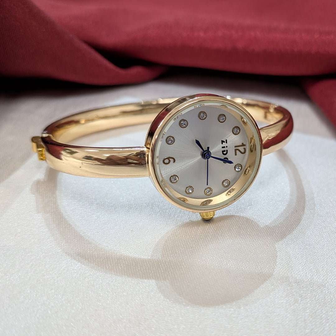 Classic Circular Analog AD Studded Plain Band Bracelet Watch For Girls & Women