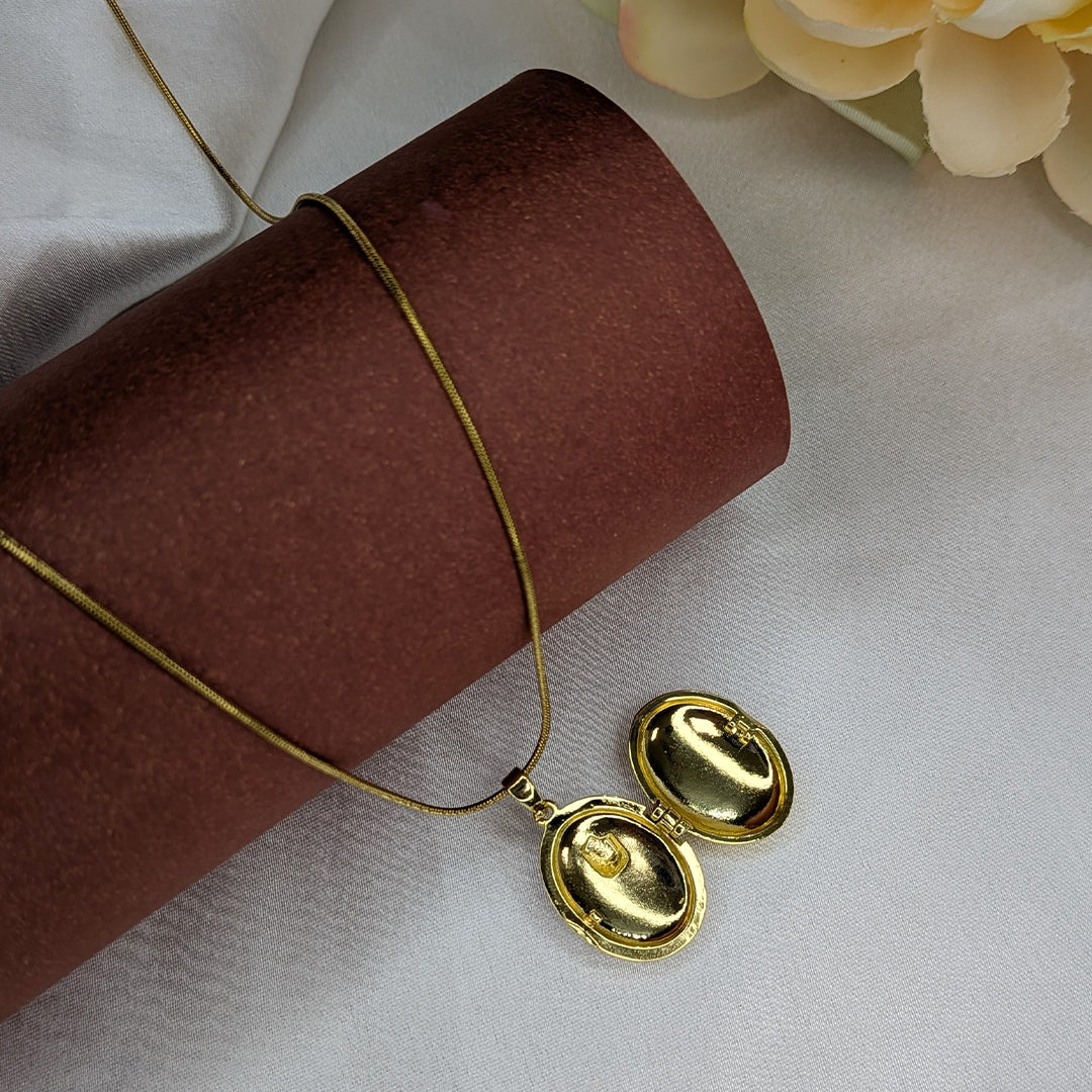 Gold Tone Openable Round Enamel Floral Pendant For Girls & Women