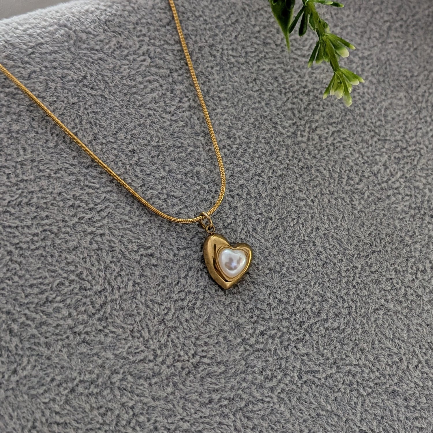 Love Design Heart Pearl Pendant Necklace for Women & Girls