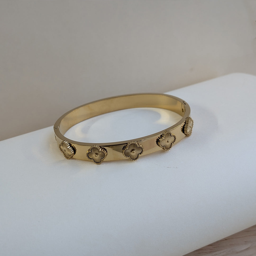 Elegant Gold Plated Clover Design Bracelet For Girls & Women