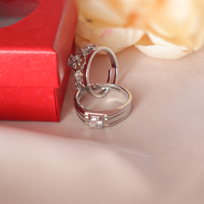 Romantic Vintage-Style Solitaire Couple Rings