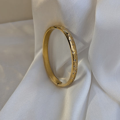 Gold Plated Star & Dot Pattern AD Studded Bracelet For Girls & Women